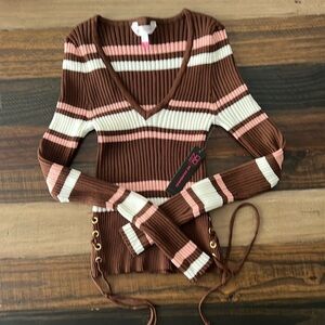 Ladies long sleeve shirt size Xs(1). Brown with white and pink stripes.